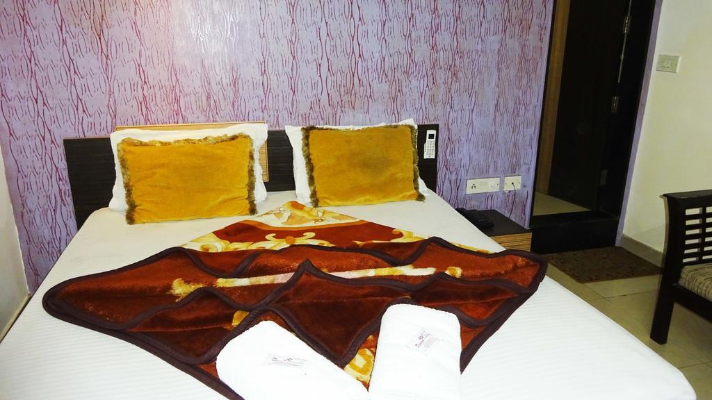 ניו דלהי Hotel Durga International מראה חיצוני תמונה