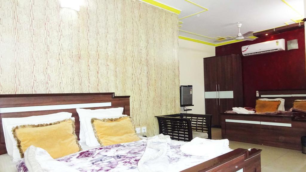 ניו דלהי Hotel Durga International מראה חיצוני תמונה
