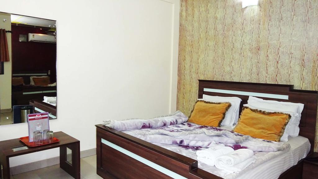 ניו דלהי Hotel Durga International מראה חיצוני תמונה