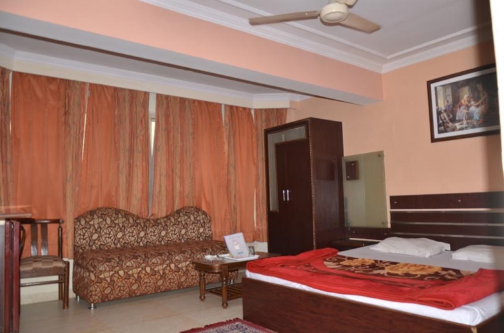 ניו דלהי Hotel Durga International מראה חיצוני תמונה