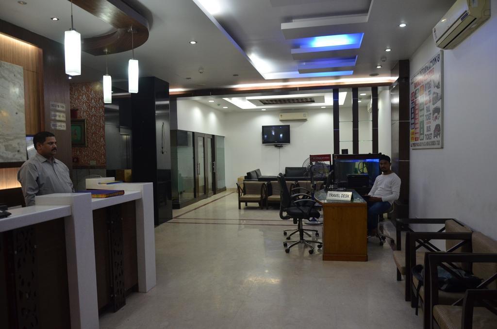 ניו דלהי Hotel Durga International מראה חיצוני תמונה