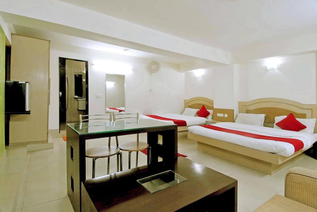 ניו דלהי Hotel Durga International מראה חיצוני תמונה