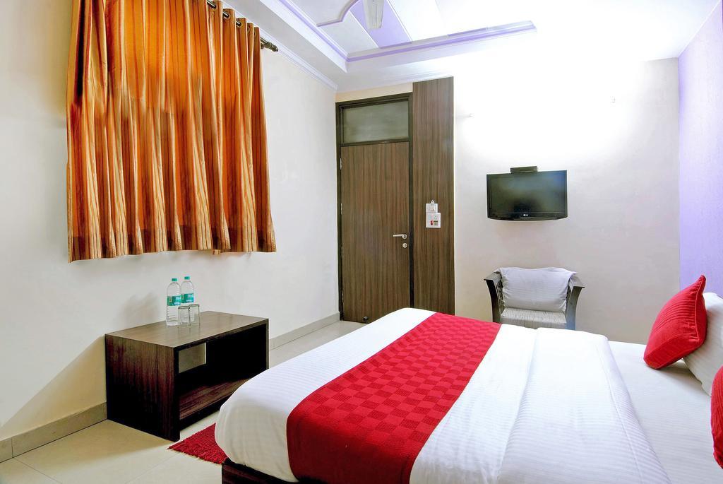 ניו דלהי Hotel Durga International חדר תמונה
