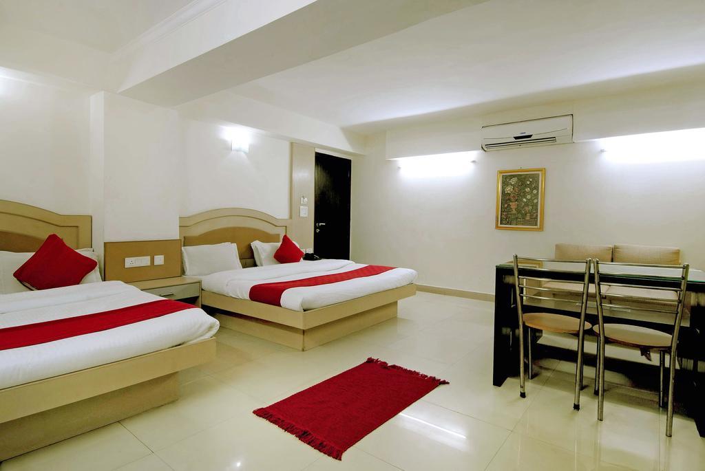 ניו דלהי Hotel Durga International חדר תמונה