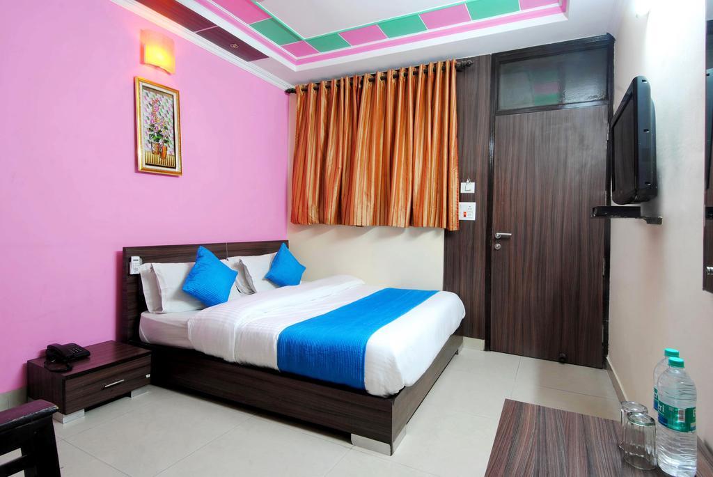 ניו דלהי Hotel Durga International מראה חיצוני תמונה