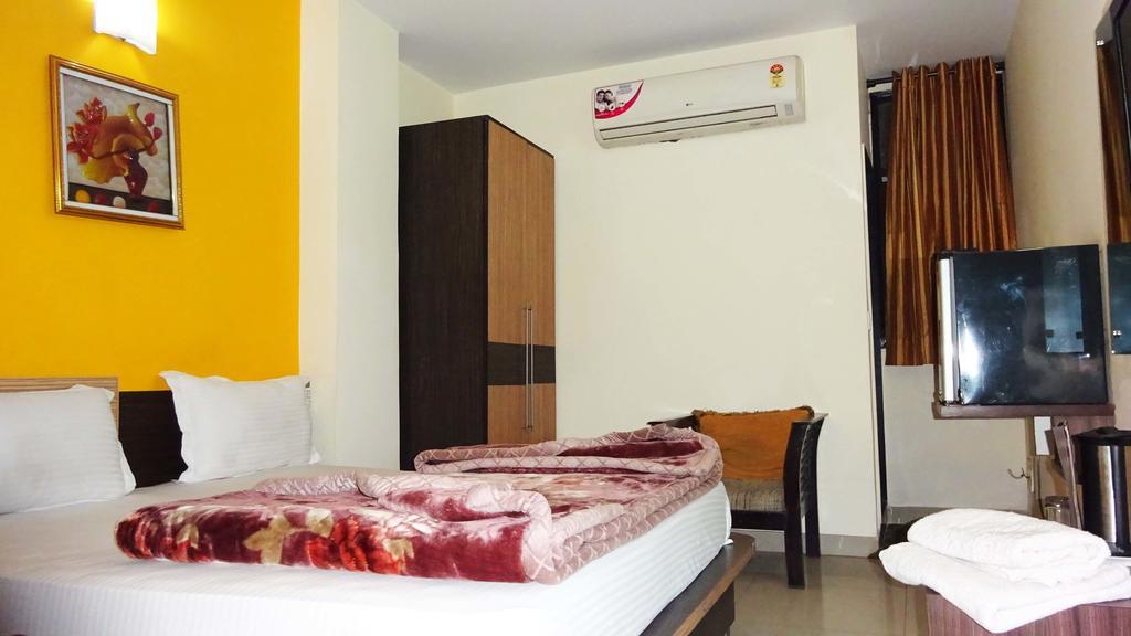 ניו דלהי Hotel Durga International חדר תמונה