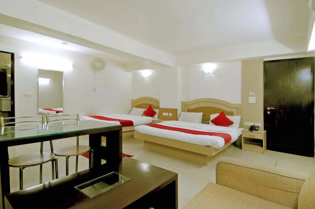 ניו דלהי Hotel Durga International מראה חיצוני תמונה